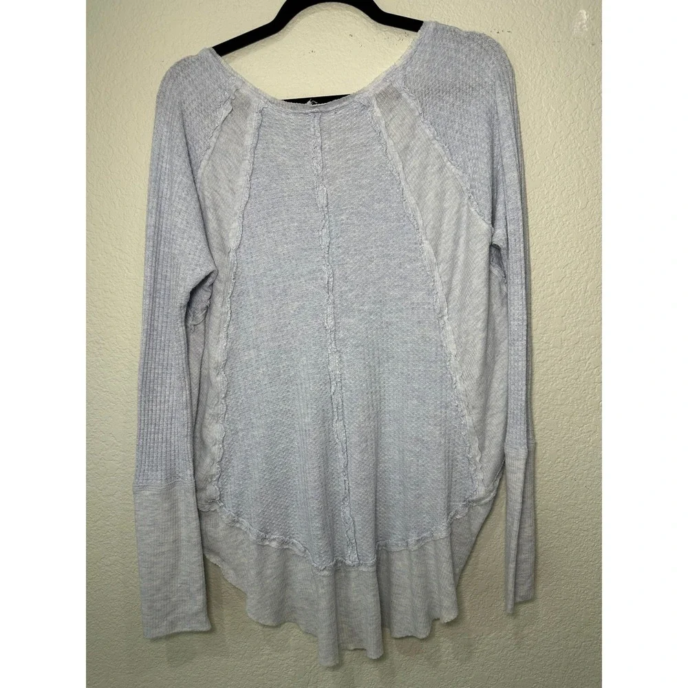 We The Free Free People Light Blue Thermal V-Neck High Low Top‎ Long Sleeve M